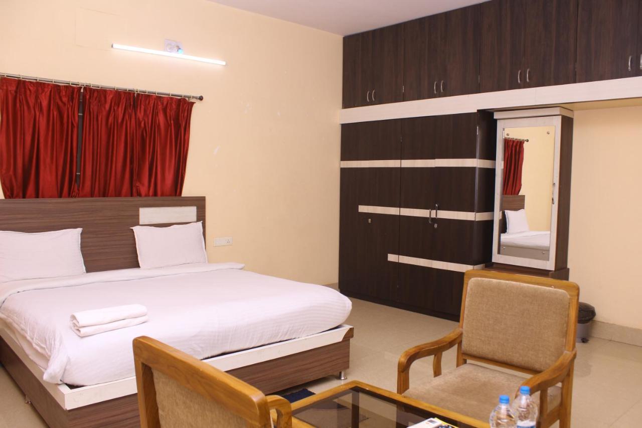 Chetan Inn Hotel Bhubaneswar Ngoại thất bức ảnh